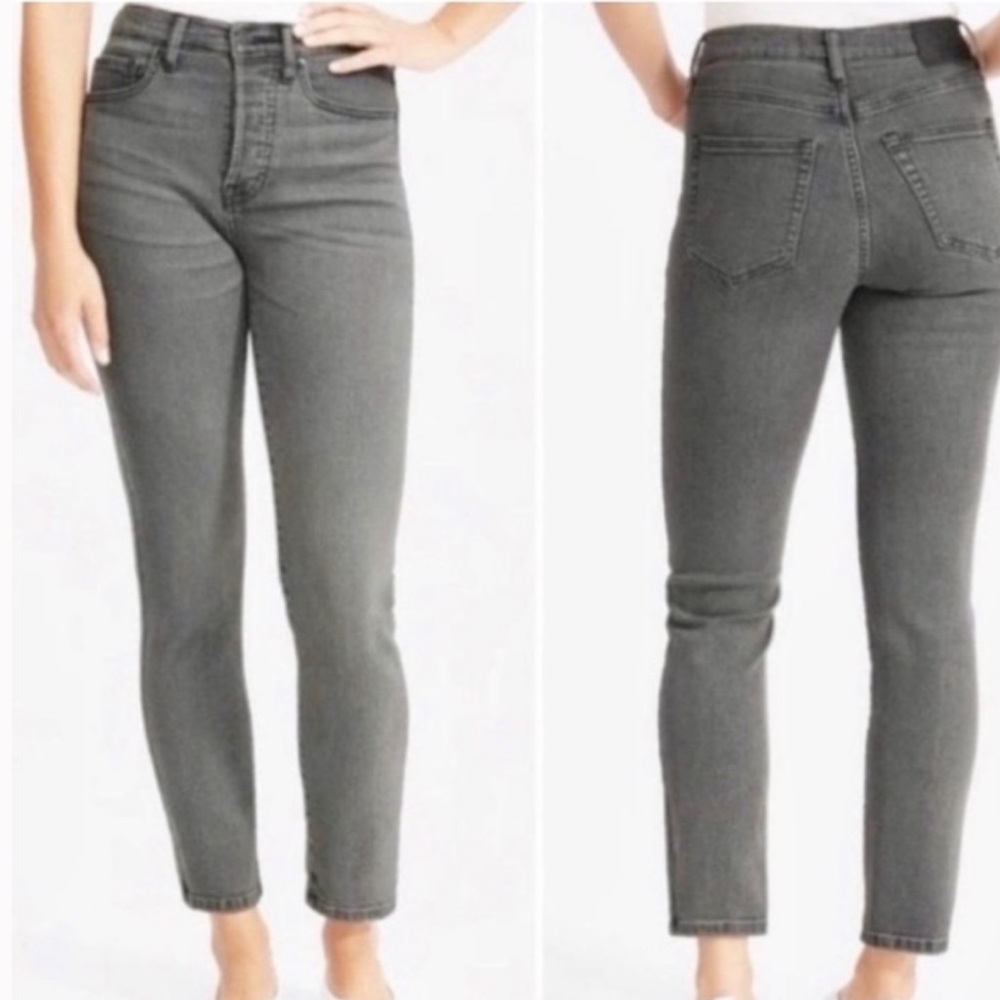 NWT! Everlane High rise slim straight denim jeans in grey wash, size 32